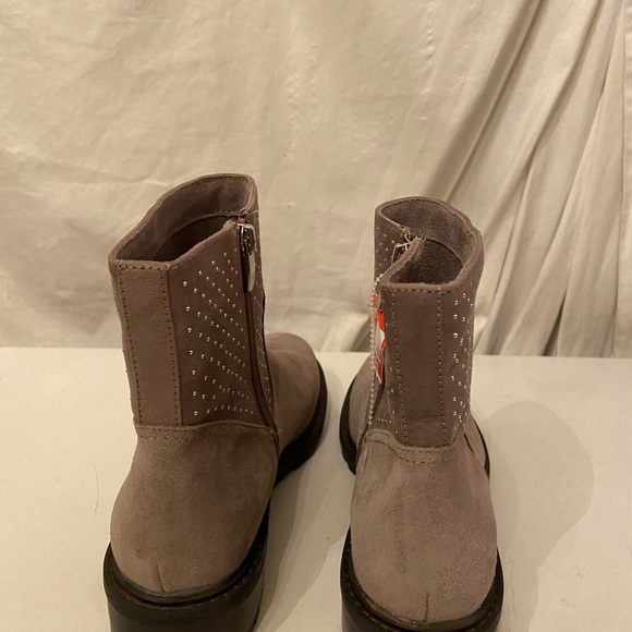 Steven by Natural Comfort beige suede ankle boots tiny silver studs NWT various - Picture 3 of 7